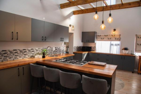 The Coral on Sedgefield by Top Destinations Rentals, Sedgefield